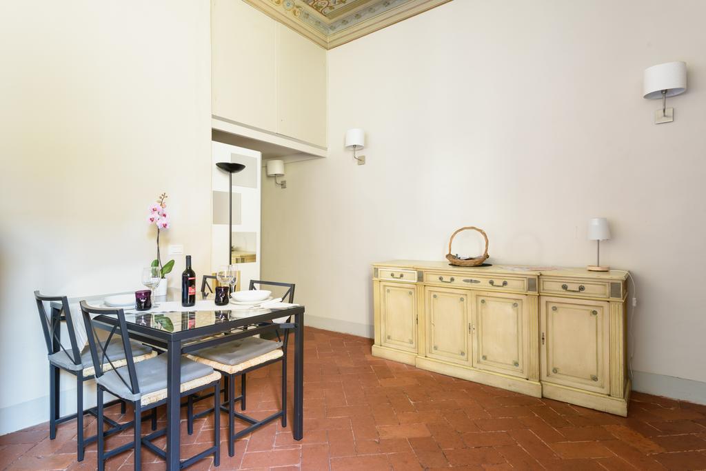 Servi Apartment Флоренция Екстериор снимка