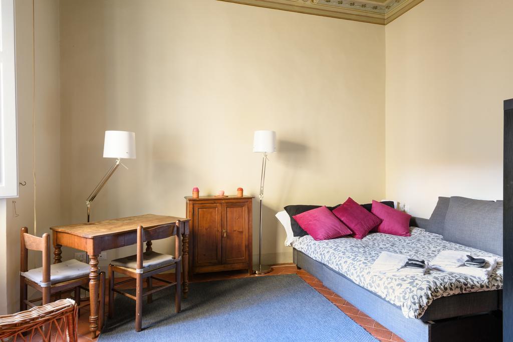Servi Apartment Флоренция Екстериор снимка